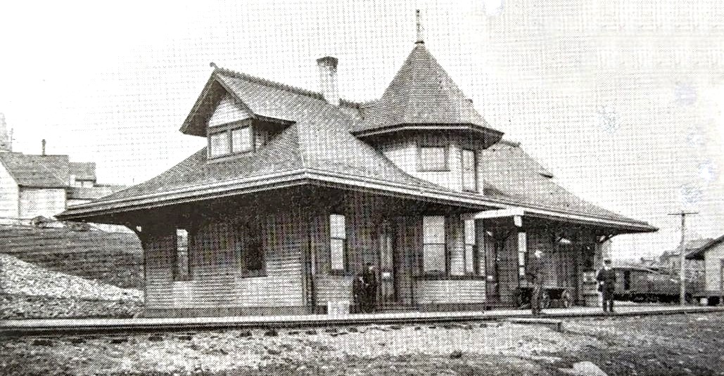 MILW Crystal Falls Depot